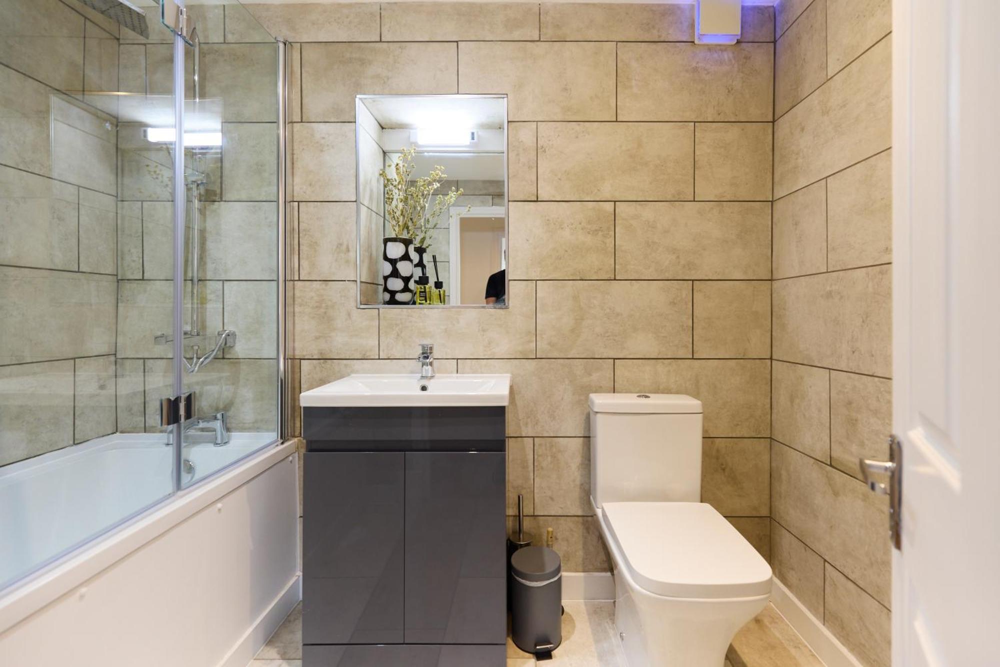 The Goodge Street Place - Bright 2bdr Flat Apartament Londra